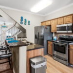 Centrally located Kitchen & Breakfast Bar