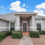 Wonderful tiled entry makes this home quite welcoming to all.