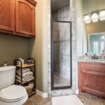 Ensuite bathroom to 2nd Primary
