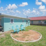 Plenty of space to grill and play!