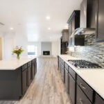 5-burner Gas cooktop.