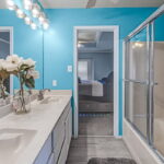 Jack'n Jill bathroom. Accessible from both upstairs bedrooms.
