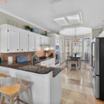 Kitchen with Breakfast Bar