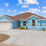 Extended circle driveway