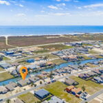 Close access to the beach and Gulf of America!